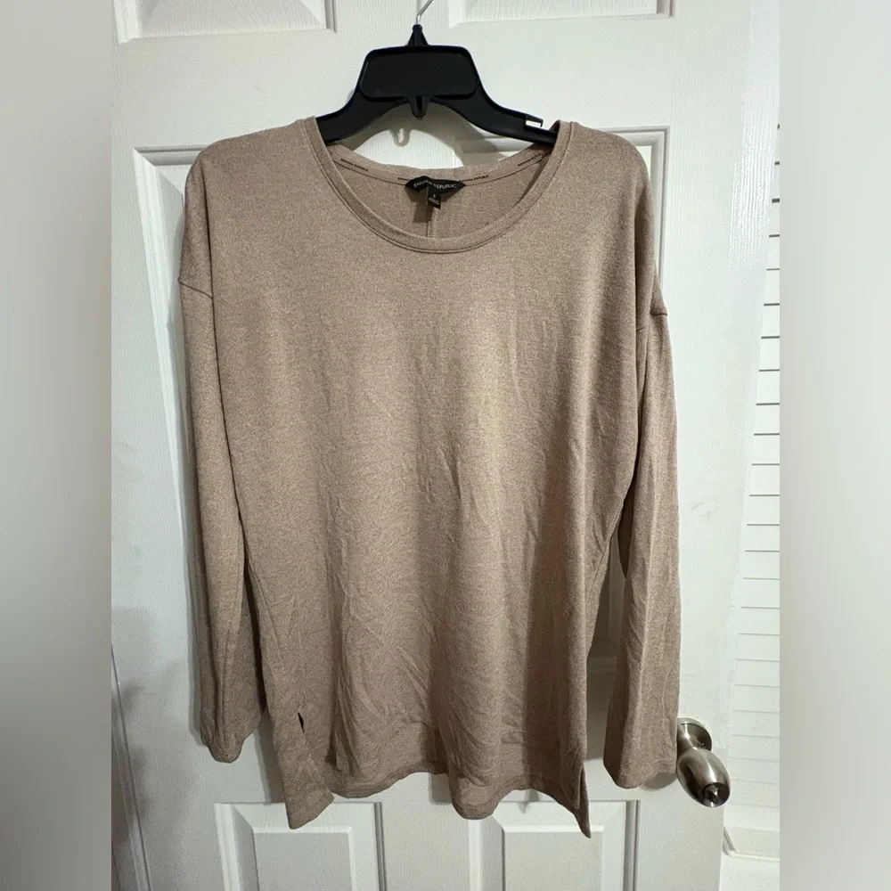 Banana Republic Beige Knit Top, Size S - Picture 1 of 5